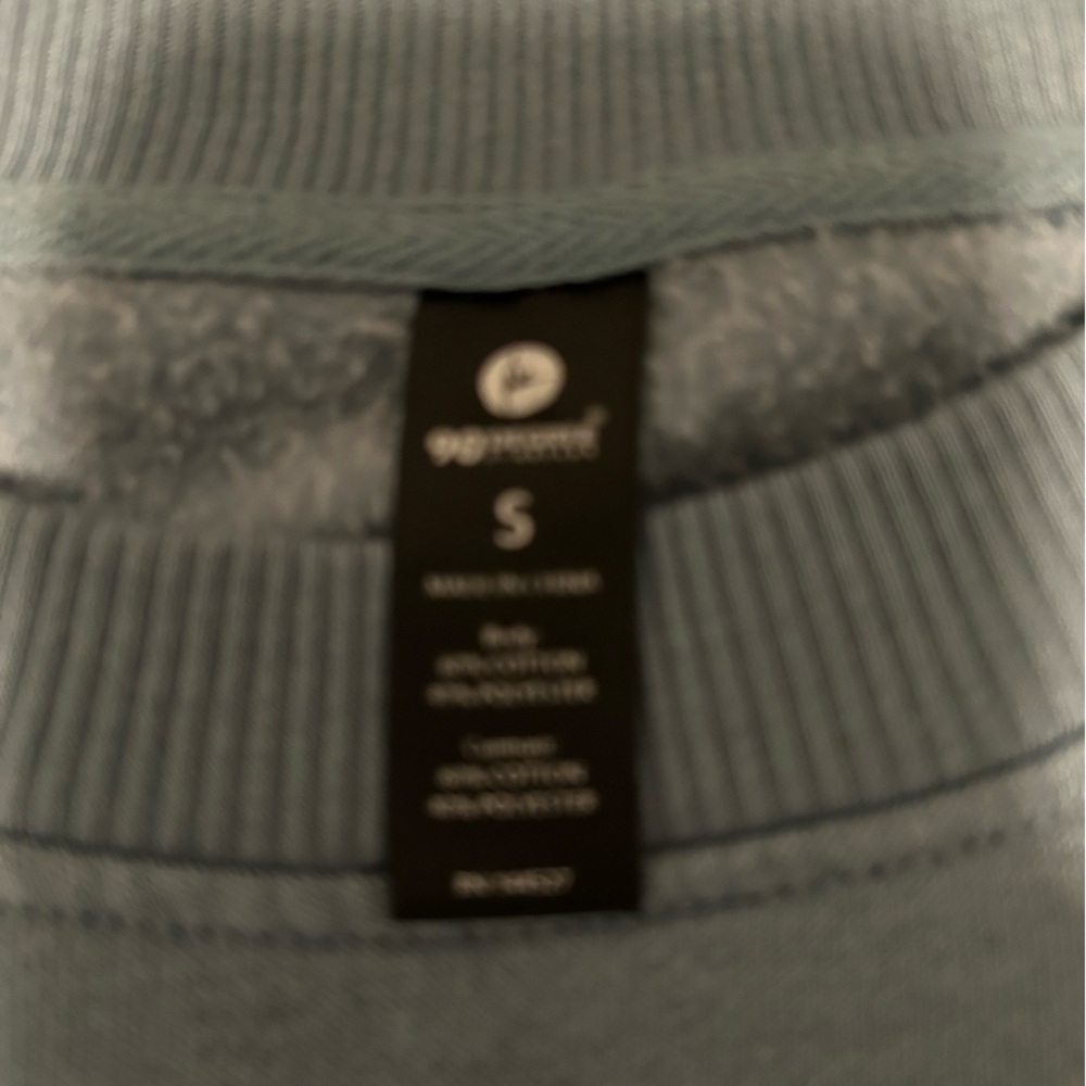Sweatshirt - Picture 2 of 2